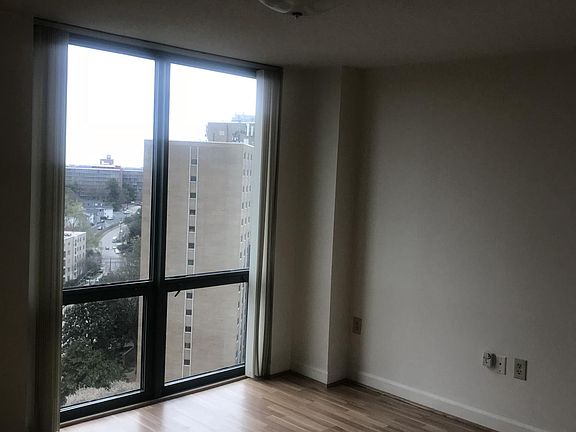 4th image of 2870 Pharr Court South NW #17