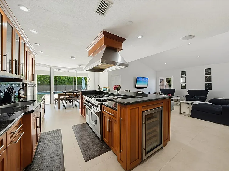 14601 Pompano Dr — Photo 11