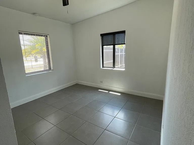 16230 NW 21st Ave — Photo 10