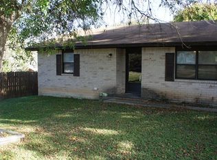 1104 Ranchero Rd, Kerrville, TX 78028