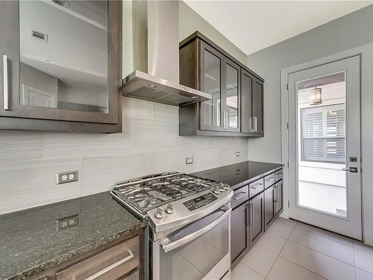 309 W Jeffrey David Ln — Photo 10
