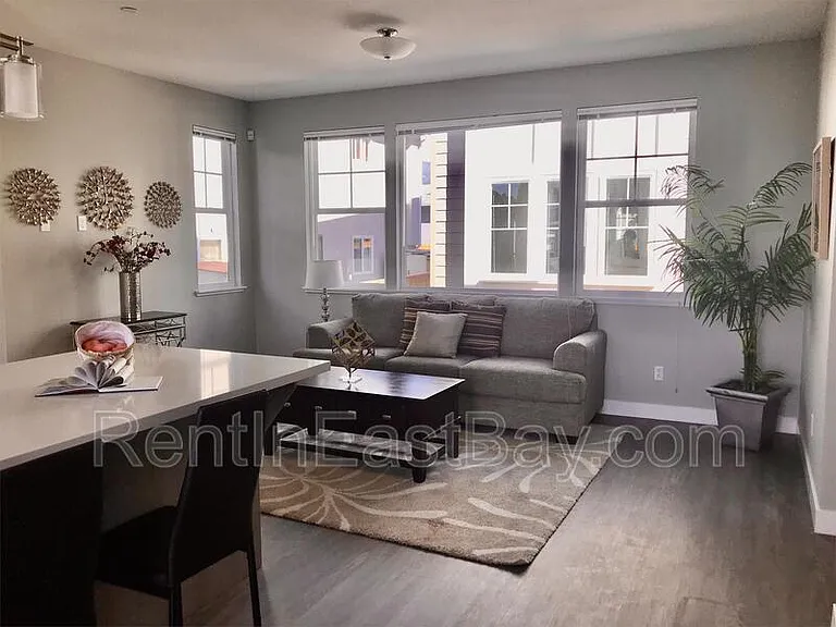 3612 Brookdale Ave — Photo 2