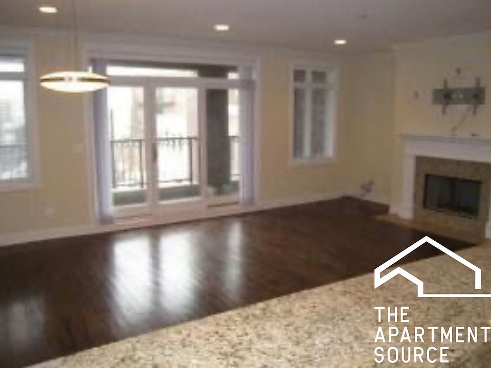 1st image of 1136 W Diversey Pkwy Unit 2