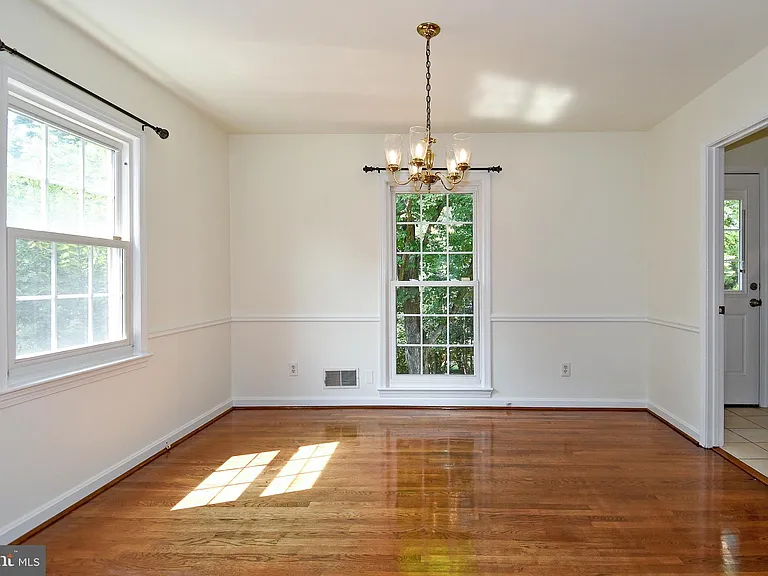 7513 Sebago Rd — Photo 14