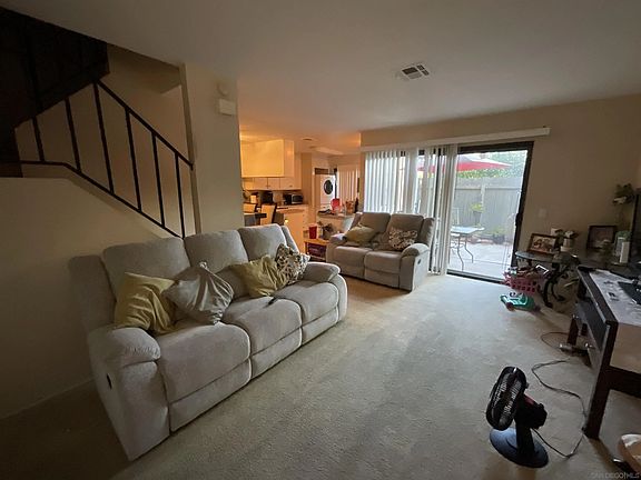 4th image of 1225 N Broadway #2