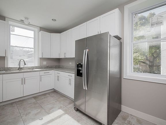 2nd image of 5815 W Midway Park