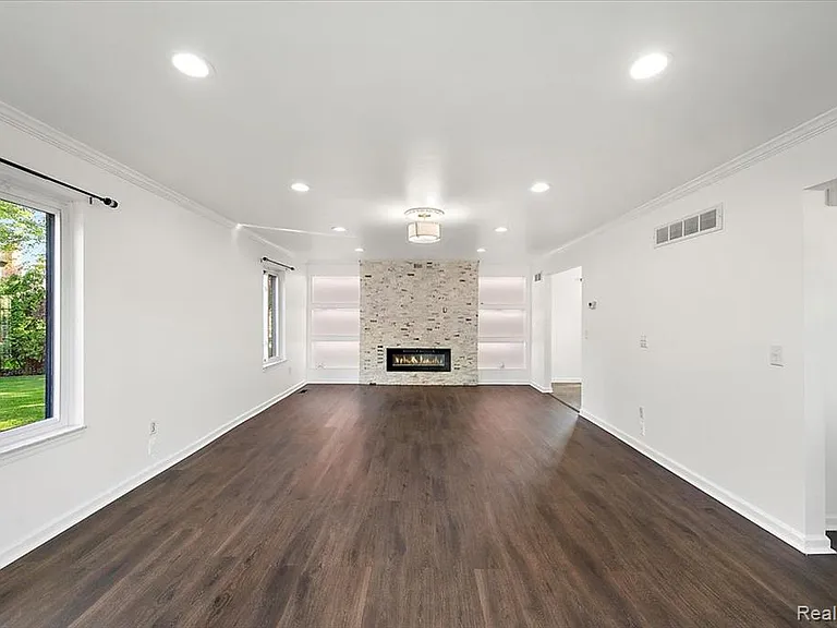 48156 Virginia Ct — Photo 37