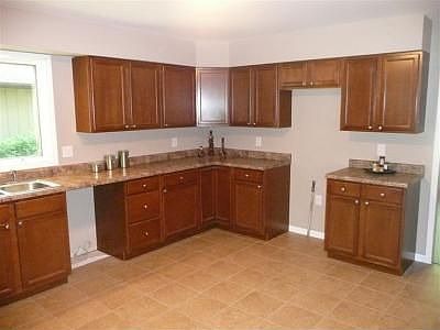 2nd image of 1667 Sunnyslope Dr