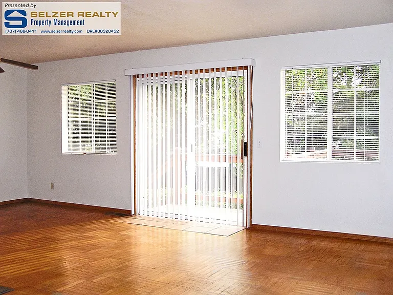 1173 Helen Ave — Photo 2