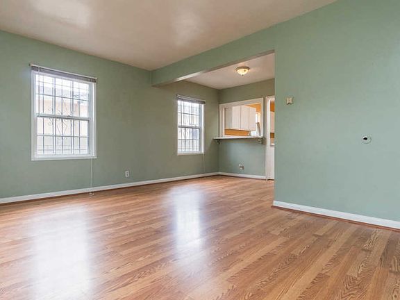3rd image of 3726 W 110th St