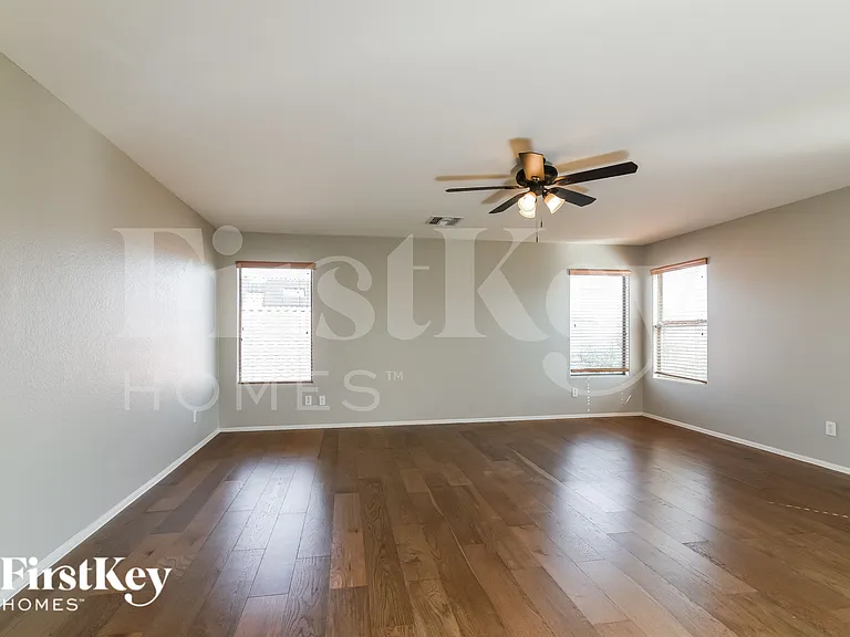 22427 N Vanderveen Way — Photo 7