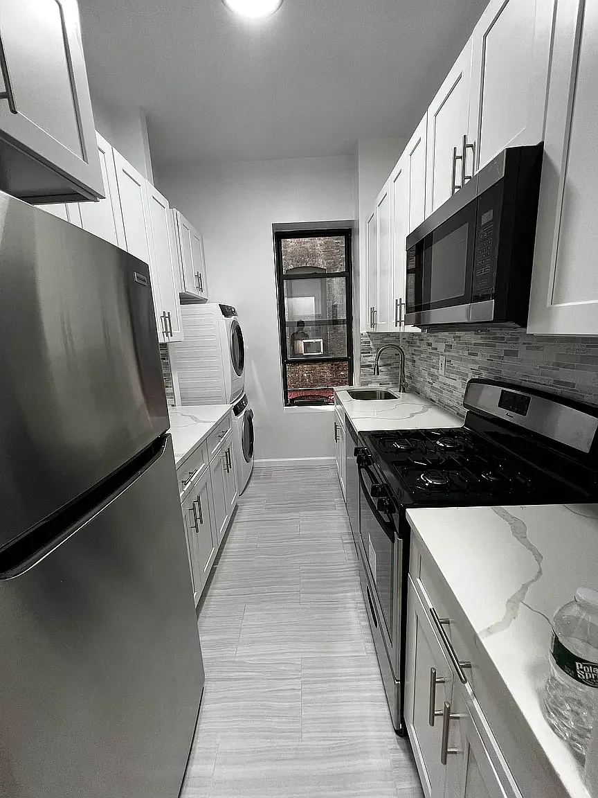 57 East 95th Street — Photo 2