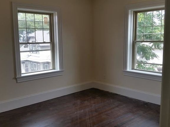 landlord_unit_photo_325025_5