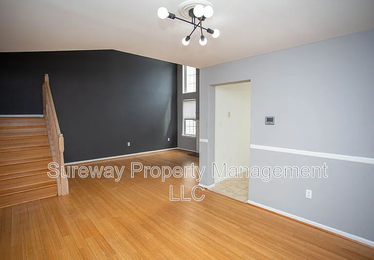 605 Doral Dr — Photo 8