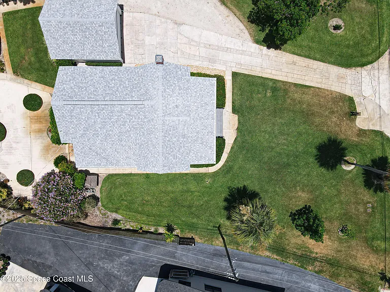2811 N Indian River Dr — Photo 38
