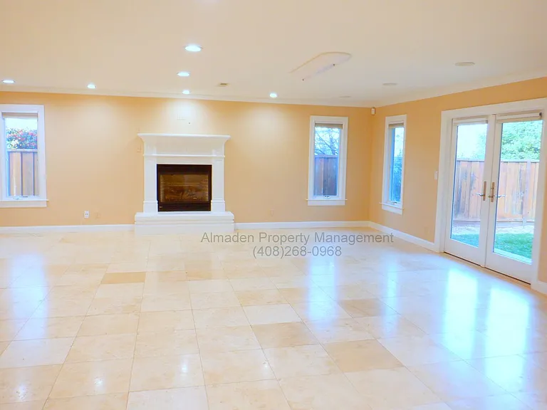 1186 Wilhelmina Way — Photo 7