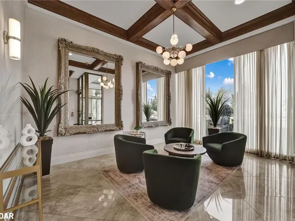 174 Mountain Park Ave #5W, Hamilton, ON L8V 1A1