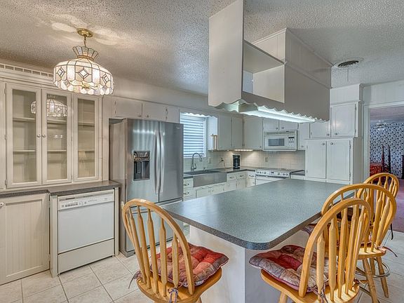 2nd image of 4317 River Oaks Drive