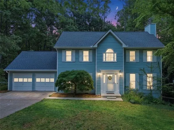 643 Laufin Ct, Lawrenceville, GA 30043