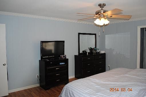5th image of 1035 Hickory Dr