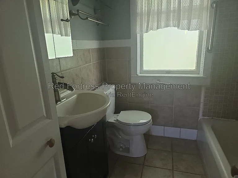 1609 Poinsettia Ave — Photo 9