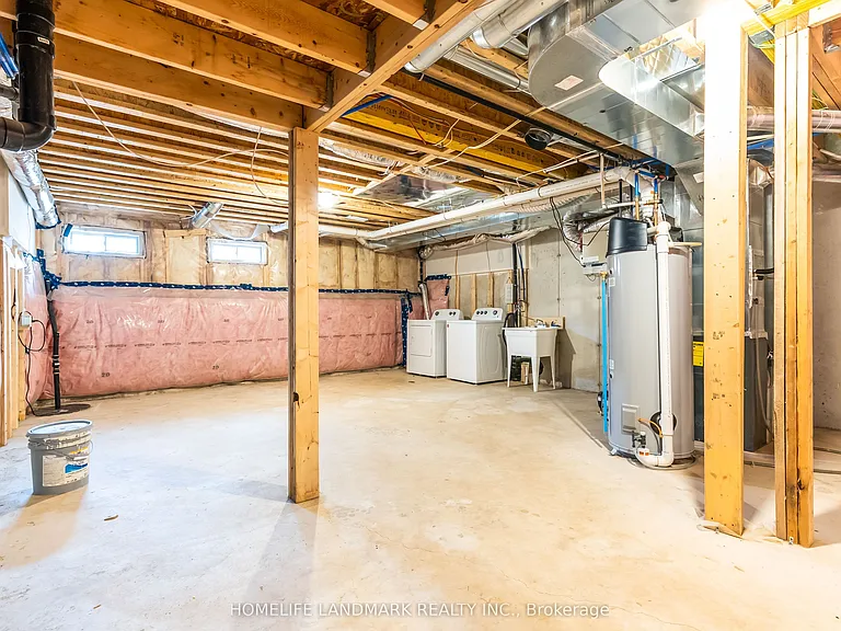 21 Sapphire Way — Photo 36