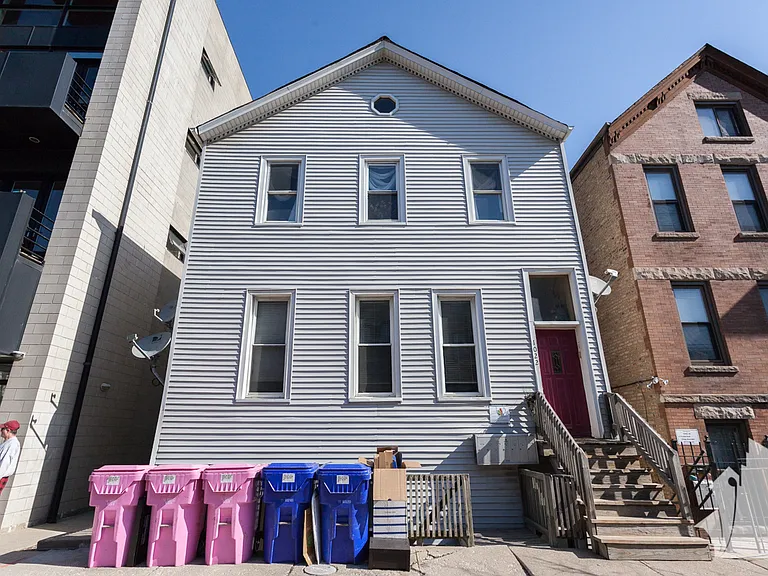 1022 W Fry St #1F — Photo 1