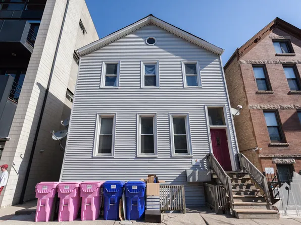 1022 W Fry St APT 1R, Chicago, IL 60642
