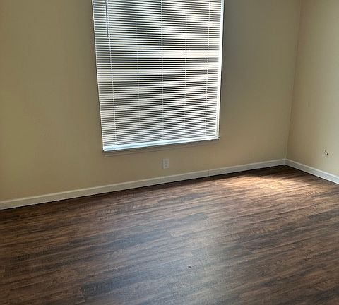 5th image of 2505 Wedglea Dr APT 123