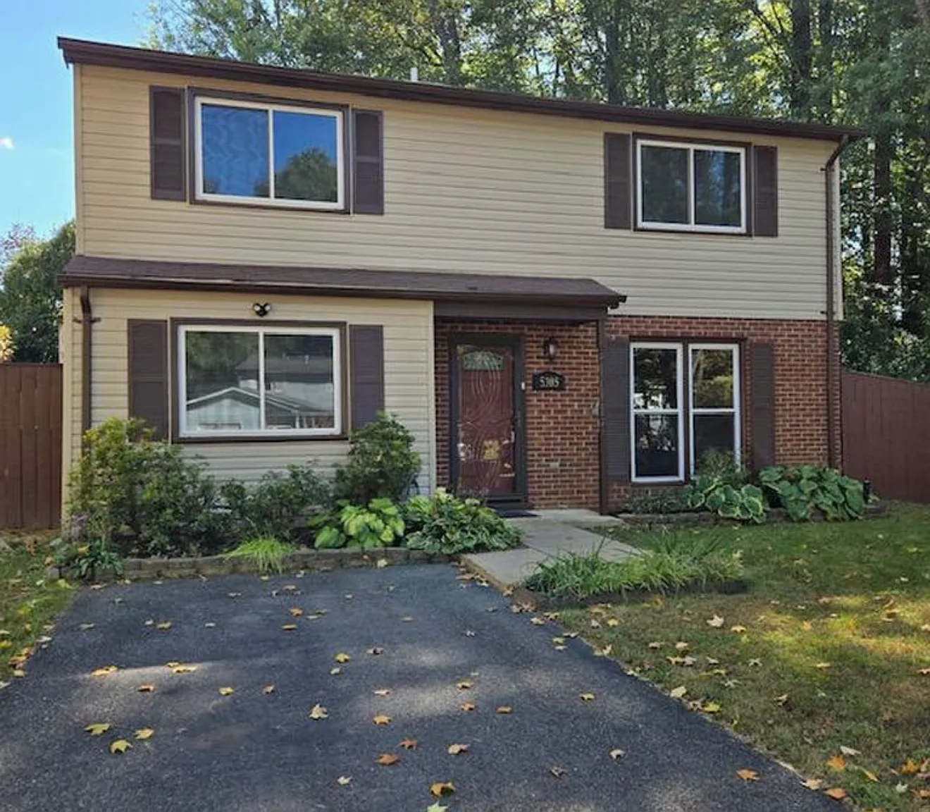 3 bed, 1.5 bath, 1380 sqft, $2,600 — Photo 3