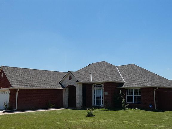 3rd image of 1214 Hershel Dr