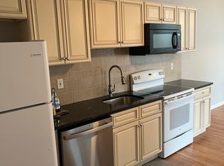 6220 Ridge Ave #2R, Philadelphia, PA 19128