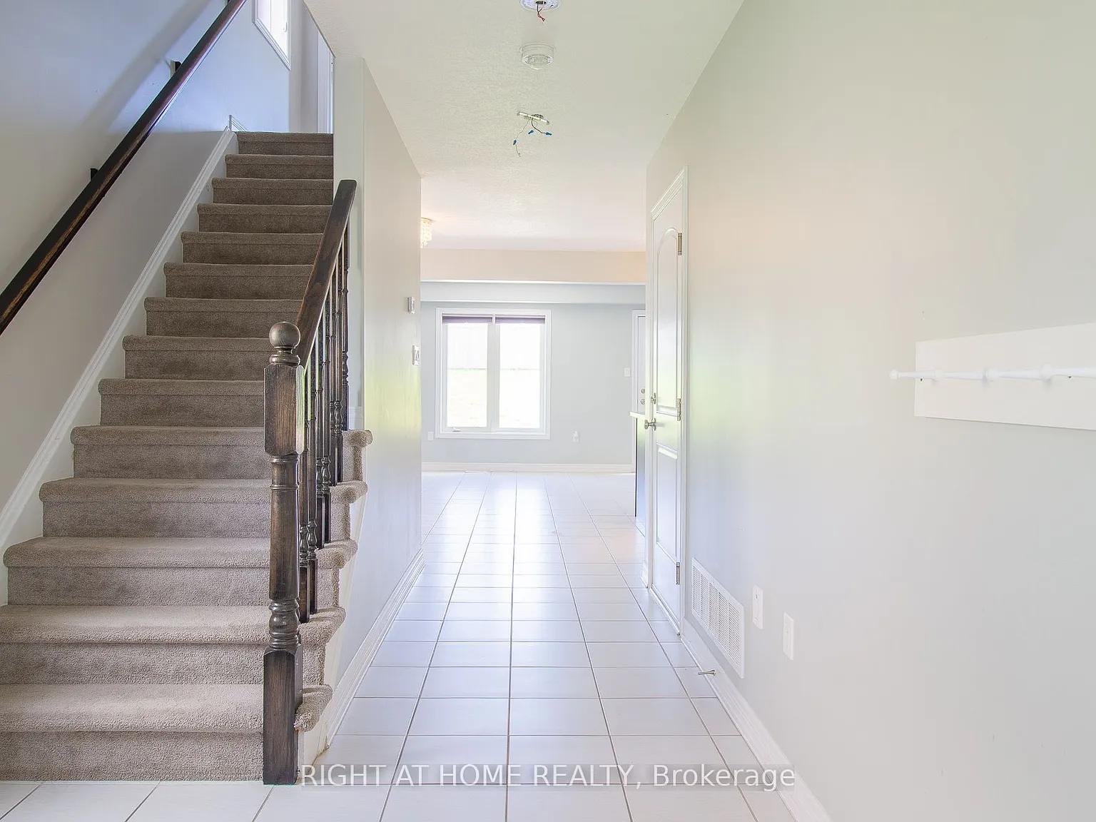 3 bed, $2,800 — Photo 2