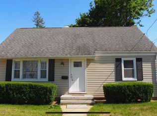 1100 Myron St, Uniondale, NY 11553