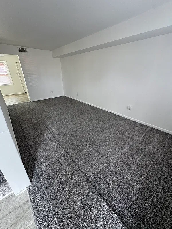 2 bed, 1.0 bath, $1,195 — Photo 2