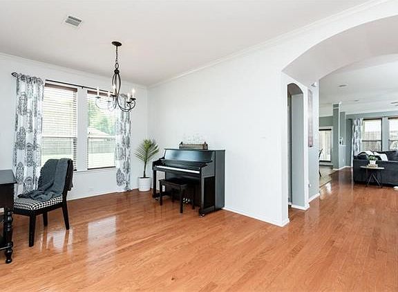 4th image of 15647 Gatehouse Dr