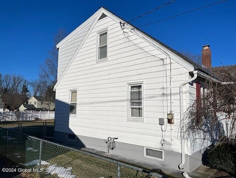 5th image of 1137 Owen Road