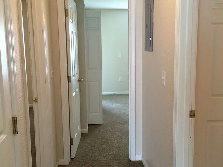 601 Elm St — Photo 7