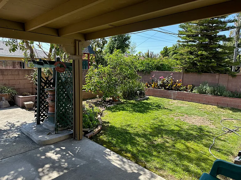 14624 Hutchcroft St — Photo 16