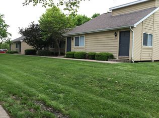 205 Village Dr, Glen Carbon, IL 62034