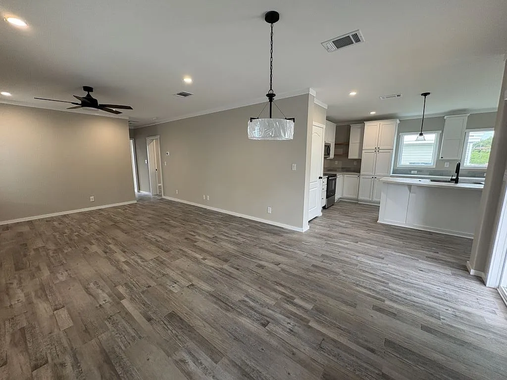2 bed, 2.0 bath, 1560 sqft, $1,499 — Photo 4