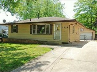 2314 E 39th Ct, Des Moines, IA 50317