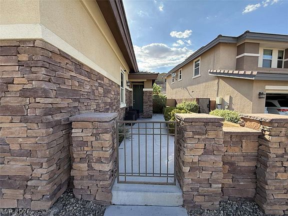 2nd image of 5519 Atrium Woods Ln