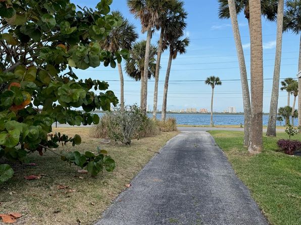 5018 Riverside Dr, Port Orange, FL 32127