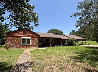 903 N Kemp Ave, Tishomingo, OK 73460