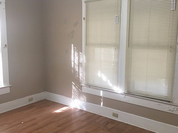 2nd image of 533 W Sallier St