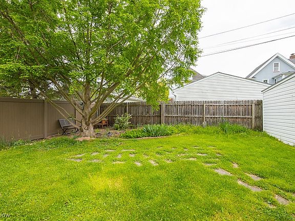 5th image of 2101 Reveley Ave