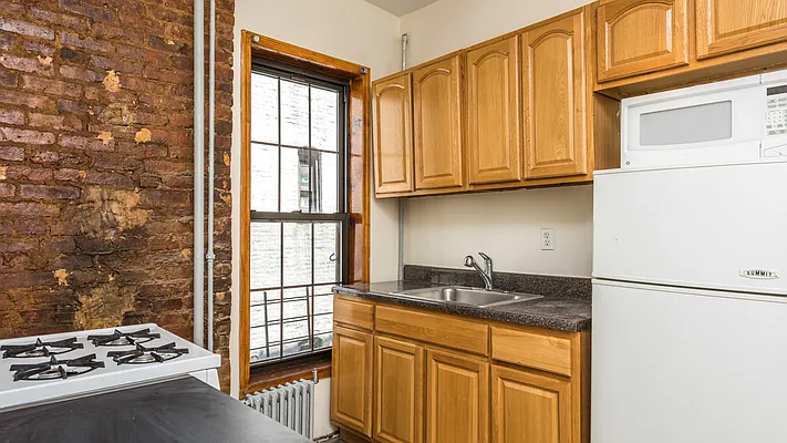 Rented by Nooklyn NYC LLC | media 36