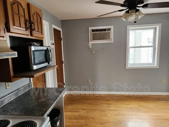 560 Rockland Ave Unit 2, Manchester, NH 03102