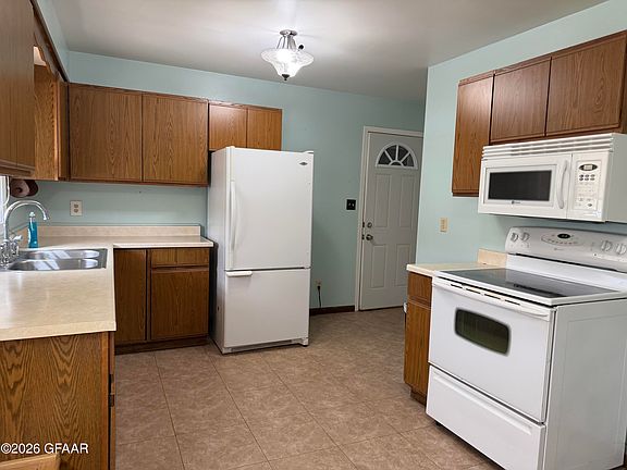 4th image of 307 5th Ave